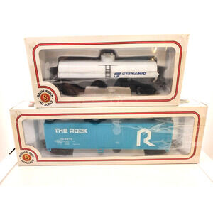 Bachmann HO Scale "The Rock" Box Car 133274 + Cyanamid single dome tank car.